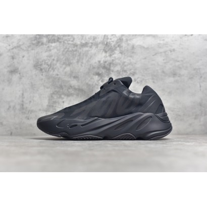 700 MNVN BLACK